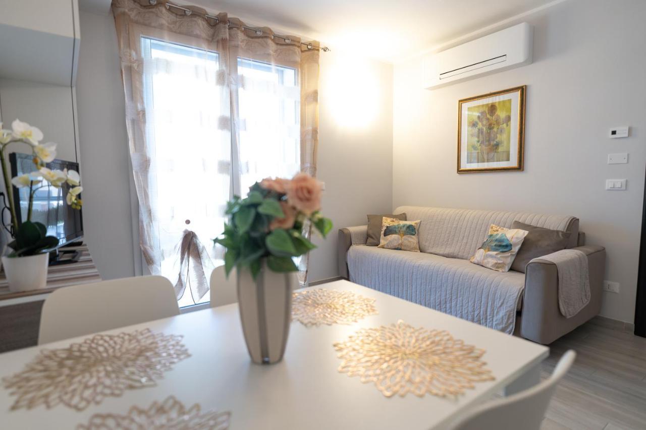 New Loano Elegante ☆☆☆☆☆ A 150 Mt Dal Mare Apartment Luaran gambar